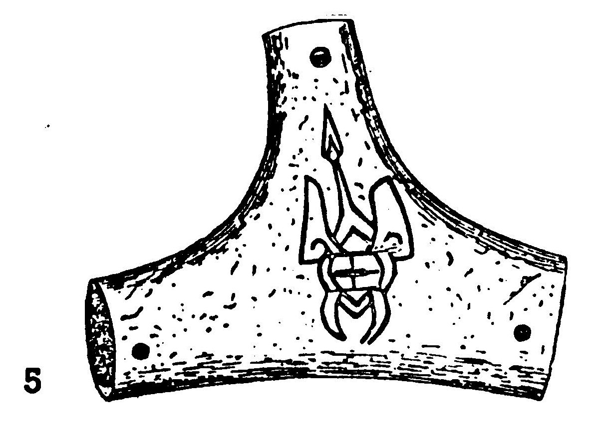 Родовий знак Рюриковичів — тризуб, вирізьблений на сільниці з оленячого рога, найдений біля княжого городища — Воїнь.